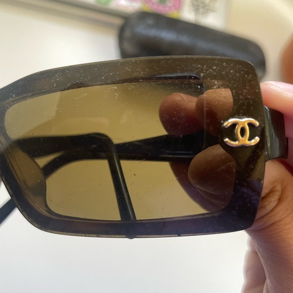 Vintage Chanel Shield 5067 Sunglasses - Picture 5 of 5